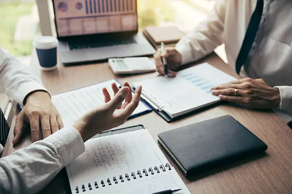 电脑下一行按什么键